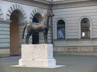 München Hauptstaatsarchiv Pferdestandbild München Hauptstaatsarchiv Pferdestandbild